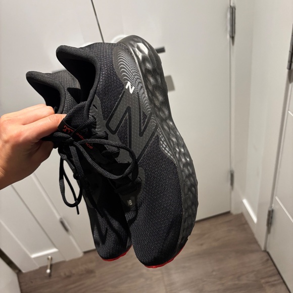 New Balance 711 Black / Pink toe shoes - Picture 2 of 5